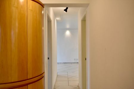 Apartamento à venda com 100m², 3 quartos e 2 vagas Apartamento à venda com 100m², 3 quartos e 2 vagasDetalhe corredor