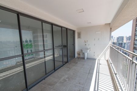 Apartamento à venda com 79m², 3 quartos e 1 vaga Apartamento à venda com 79m², 3 quartos e 1 vagaVaranda