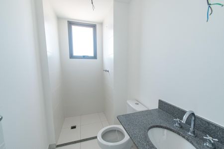 Apartamento à venda com 79m², 3 quartos e 1 vaga Apartamento à venda com 79m², 3 quartos e 1 vagaBanheiro da suíte