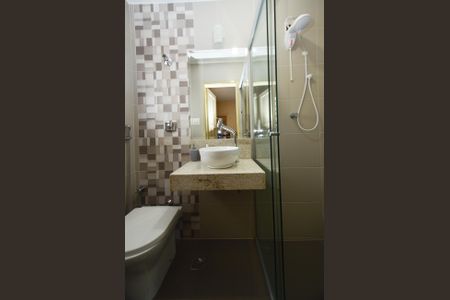 Casa à venda com 333m², 6 quartos e 3 vagasBanheiro3