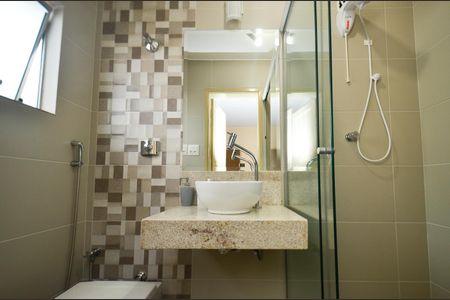 Casa à venda com 333m², 6 quartos e 3 vagasBanheiro3