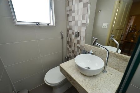 Casa à venda com 333m², 6 quartos e 3 vagasBanheiro3