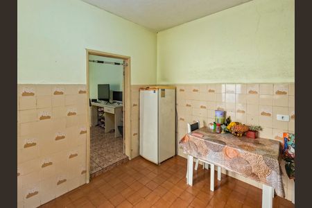 Casa à venda com 130m², 4 quartos e 1 vaga Casa à venda com 130m², 4 quartos e 1 vagaCozinha 2