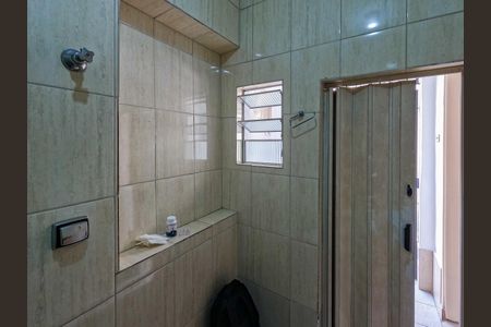 Casa à venda com 130m², 4 quartos e 1 vaga Casa à venda com 130m², 4 quartos e 1 vagaBanheiro 2