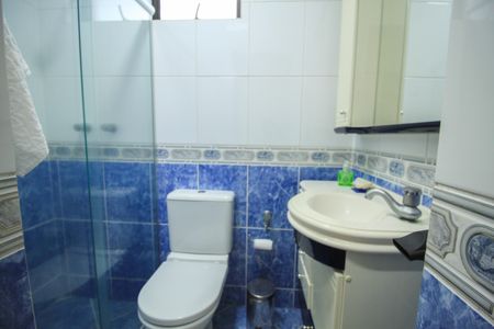 Casa à venda com 180m², 3 quartos e 4 vagas Casa à venda com 180m², 3 quartos e 4 vagasBanheiro 2