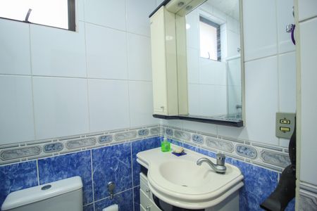 Casa à venda com 180m², 3 quartos e 4 vagas Casa à venda com 180m², 3 quartos e 4 vagasBanheiro 2