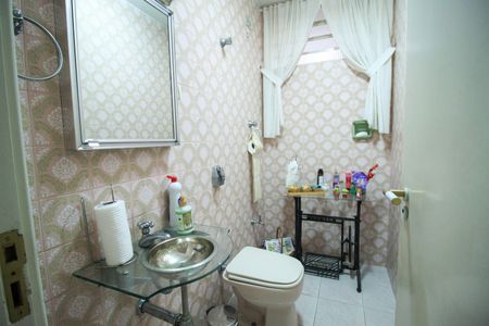 Casa à venda com 180m², 3 quartos e 4 vagas Casa à venda com 180m², 3 quartos e 4 vagaslavabo da sala