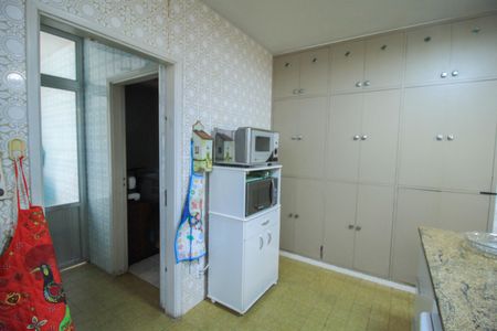 Casa à venda com 180m², 3 quartos e 4 vagas Casa à venda com 180m², 3 quartos e 4 vagasCozinha