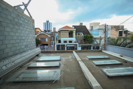 Casa à venda com 180m², 3 quartos e 4 vagas Casa à venda com 180m², 3 quartos e 4 vagasvista Quarto