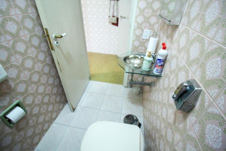 Casa à venda com 180m², 3 quartos e 4 vagas Casa à venda com 180m², 3 quartos e 4 vagaslavabo da sala