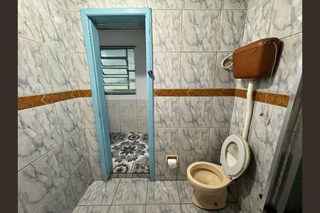 Casa à venda com 136m², 3 quartos e 2 vagas Casa à venda com 136m², 3 quartos e 2 vagasBanheiro