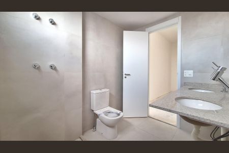 Apartamento para alugar com 190m², 4 quartos e 3 vagas Apartamento para alugar com 190m², 4 quartos e 3 vagasBanheiro da Suíte 4