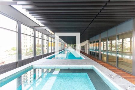 Apartamento para alugar com 190m², 4 quartos e 3 vagas Apartamento para alugar com 190m², 4 quartos e 3 vagasÁrea comum - Piscina Coberta