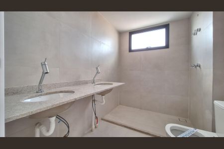 Apartamento para alugar com 190m², 4 quartos e 3 vagas Apartamento para alugar com 190m², 4 quartos e 3 vagasBanheiro da Suíte 4