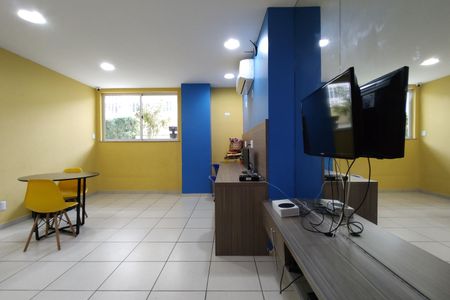 Apartamento à venda com 78m², 3 quartos e 1 vaga Apartamento à venda com 78m², 3 quartos e 1 vagaÁrea comum - Salão de jogos