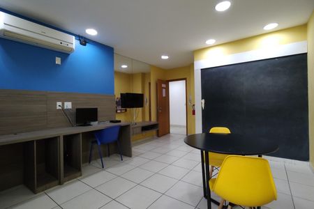 Apartamento à venda com 78m², 3 quartos e 1 vaga Apartamento à venda com 78m², 3 quartos e 1 vagaÁrea comum - Salão de jogos