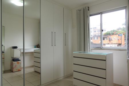 Apartamento à venda com 78m², 3 quartos e 1 vagaQuarto 2 - Armários