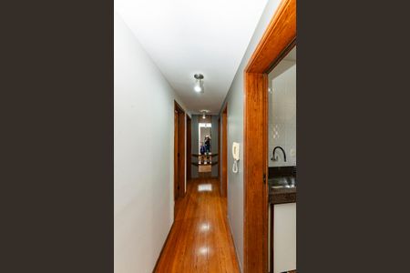 Apartamento à venda com 97m², 3 quartos e 3 vagas Apartamento à venda com 97m², 3 quartos e 3 vagasCorredor