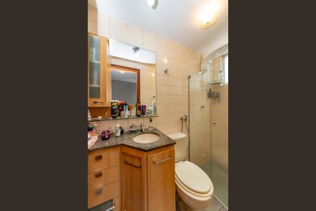 Apartamento à venda com 97m², 3 quartos e 3 vagas Apartamento à venda com 97m², 3 quartos e 3 vagasBanheiro da Suíte