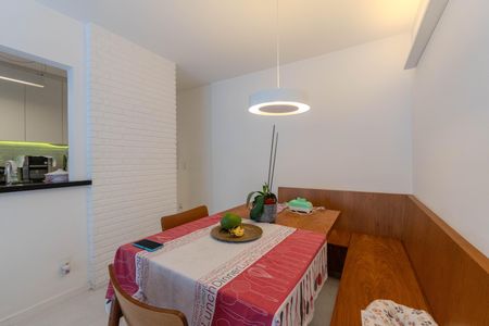 Apartamento à venda com 60m², 2 quartos e 1 vagaSala