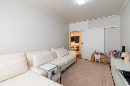 Casa à venda com 230m², 4 quartos e 2 vagas Casa à venda com 230m², 4 quartos e 2 vagasSala de Tv