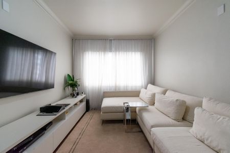 Casa à venda com 230m², 4 quartos e 2 vagas Casa à venda com 230m², 4 quartos e 2 vagasSala de Tv