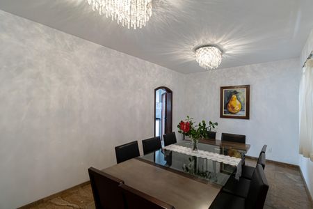 Casa à venda com 350m², 4 quartos e 6 vagasSala de Jantar