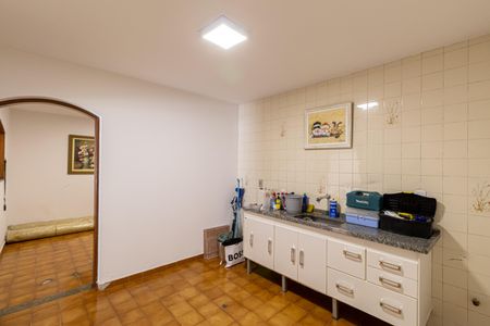 Casa à venda com 350m², 4 quartos e 6 vagasEdícula