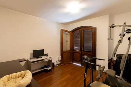 Casa à venda com 350m², 4 quartos e 6 vagasSuíte 2