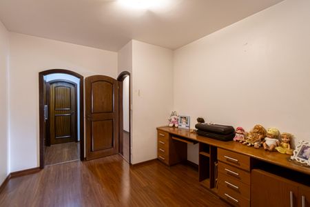 Casa à venda com 350m², 4 quartos e 6 vagasSuíte 4