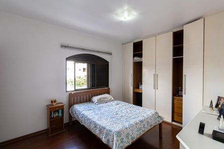 Casa à venda com 350m², 4 quartos e 6 vagasSuíte 3