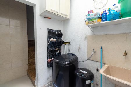 Casa de condomínio à venda com 60m², 2 quartos e 1 vaga Casa de condomínio à venda com 60m², 2 quartos e 1 vagaLavanderia