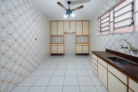 Casa para alugar com 150m², 3 quartos e 2 vagasCozinha