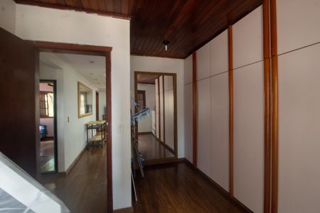 Casa à venda com 280m², 3 quartos e 2 vagas Casa à venda com 280m², 3 quartos e 2 vagasQuarto