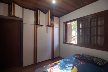 Casa à venda com 280m², 3 quartos e 2 vagas Casa à venda com 280m², 3 quartos e 2 vagasQuarto 2