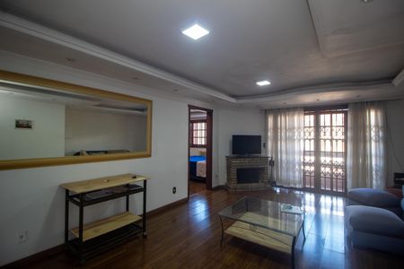 Casa à venda com 280m², 3 quartos e 2 vagas Casa à venda com 280m², 3 quartos e 2 vagasSala 2