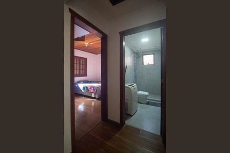 Casa à venda com 280m², 3 quartos e 2 vagas Casa à venda com 280m², 3 quartos e 2 vagasCorredor