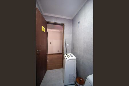 Casa à venda com 280m², 3 quartos e 2 vagas Casa à venda com 280m², 3 quartos e 2 vagasBanheiro