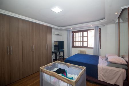 Casa à venda com 280m², 3 quartos e 2 vagas Casa à venda com 280m², 3 quartos e 2 vagasSuíte