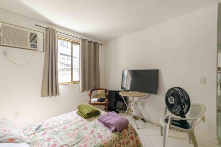 Apartamento à venda com 86m², 2 quartos e 2 vagas Apartamento à venda com 86m², 2 quartos e 2 vagasSuíte