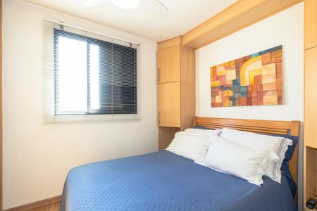 Apartamento à venda com 76m², 3 quartos e 2 vagas Apartamento à venda com 76m², 3 quartos e 2 vagasSuíte