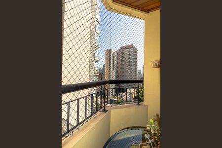 Apartamento à venda com 76m², 3 quartos e 2 vagas Apartamento à venda com 76m², 3 quartos e 2 vagasSacada