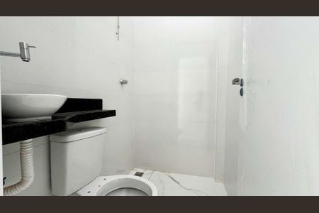 Casa à venda com 80m², 2 quartos e 2 vagas