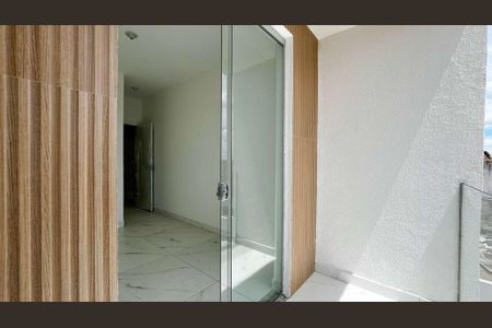 Casa à venda com 80m², 2 quartos e 2 vagas