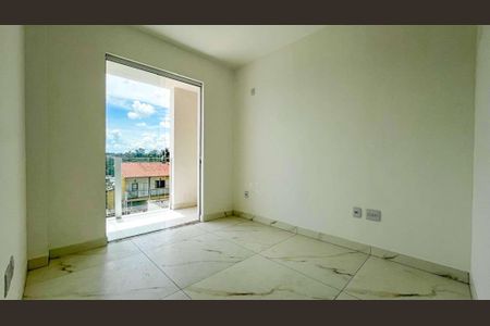 Casa à venda com 80m², 2 quartos e 2 vagas