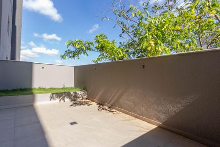 Apartamento à venda com 95m², 3 quartos e 2 vagas Apartamento à venda com 95m², 3 quartos e 2 vagasTerraço