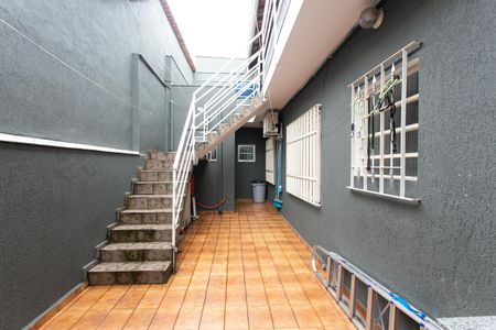 Casa à venda com 200m², 2 quartos e 3 vagas Casa à venda com 200m², 2 quartos e 3 vagasQuintal