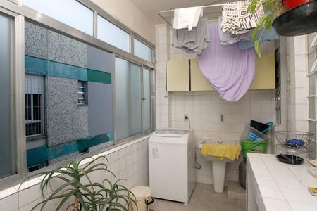 Apartamento à venda com 144m², 3 quartos e sem vagaÁrea de Serviço + Despensa