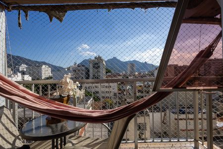 Apartamento à venda com 78m², 2 quartos e 1 vaga Apartamento à venda com 78m², 2 quartos e 1 vagaVaranda