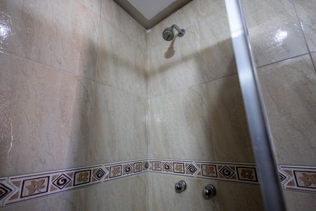 Apartamento à venda com 78m², 2 quartos e 1 vaga Apartamento à venda com 78m², 2 quartos e 1 vagaBanheiro Social